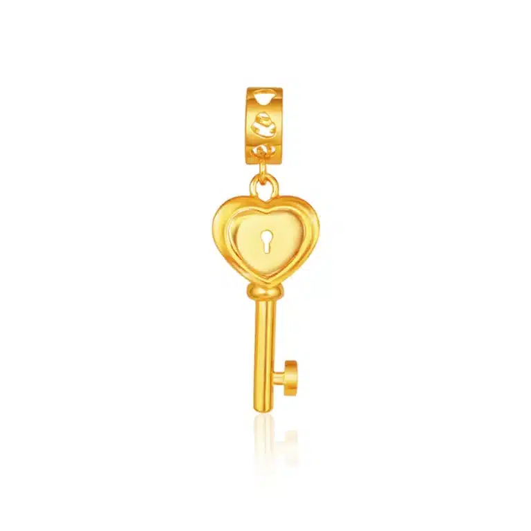 SK 916 Devotion Key Gold Charm