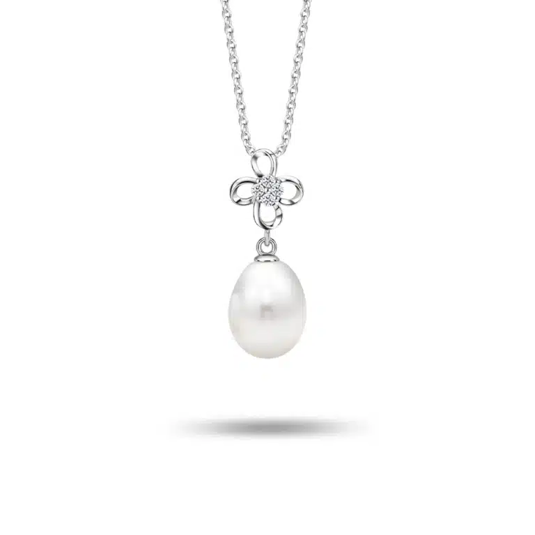 Clover Bloom Diamond Pearl Pendant